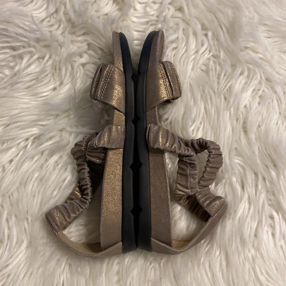 EILEEN FISHER Sandals size 6.5 BNWOT see all photos perfect for summer